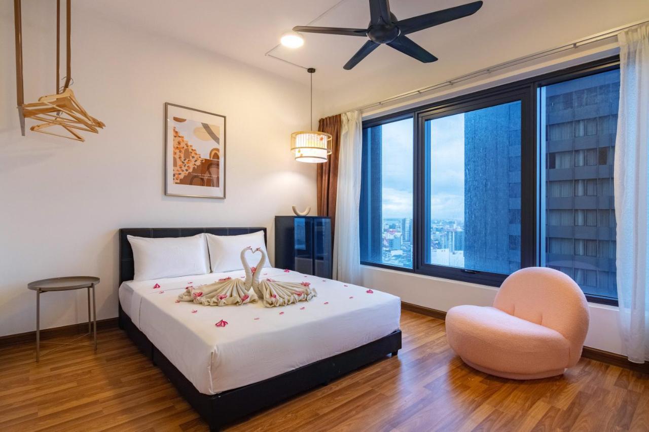 Tropicana 218 Macalister X Airlevate Suites George Town Exterior photo