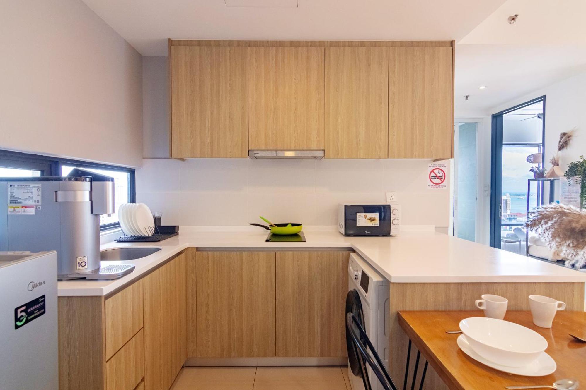 Tropicana 218 Macalister X Airlevate Suites George Town Exterior photo