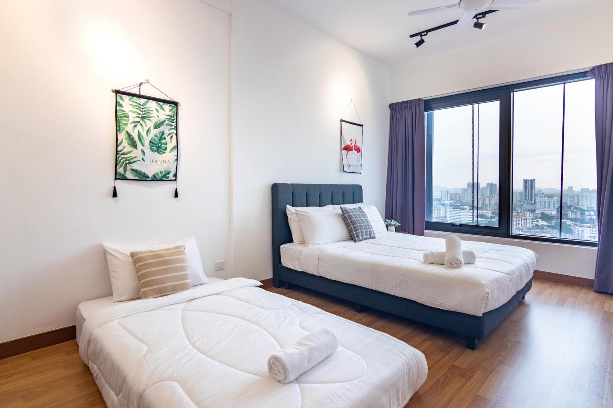 Tropicana 218 Macalister X Airlevate Suites George Town Room photo